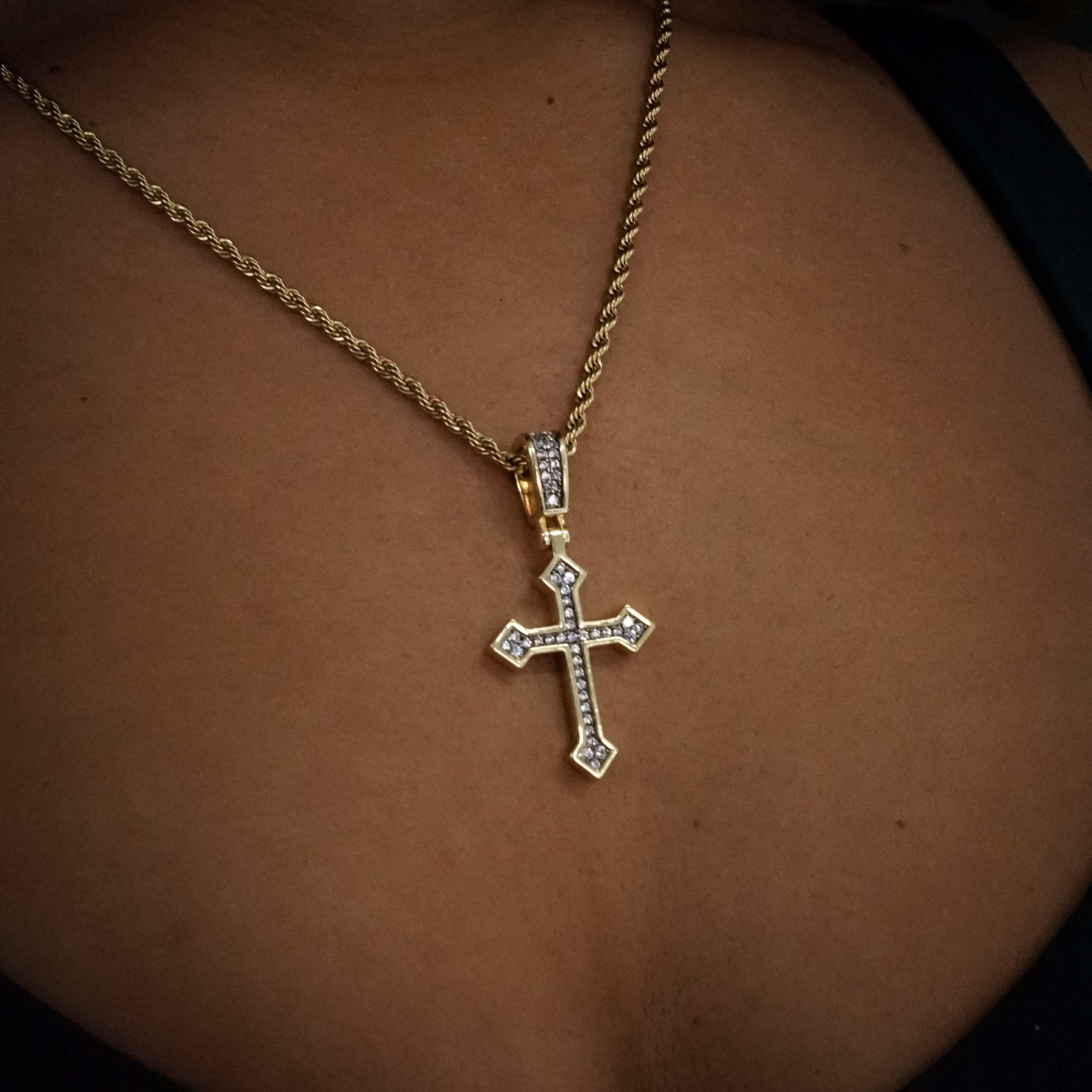 18k Vermeil Iced Celtic Cross in Yellow Gold - Image 13