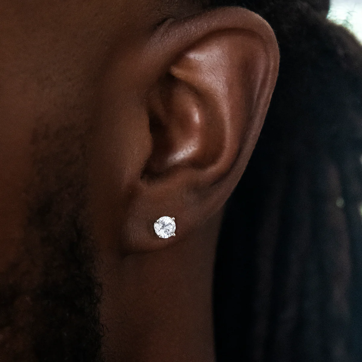 5mm Round Cut Diamond Stud Earrings in White Gold - Image 2