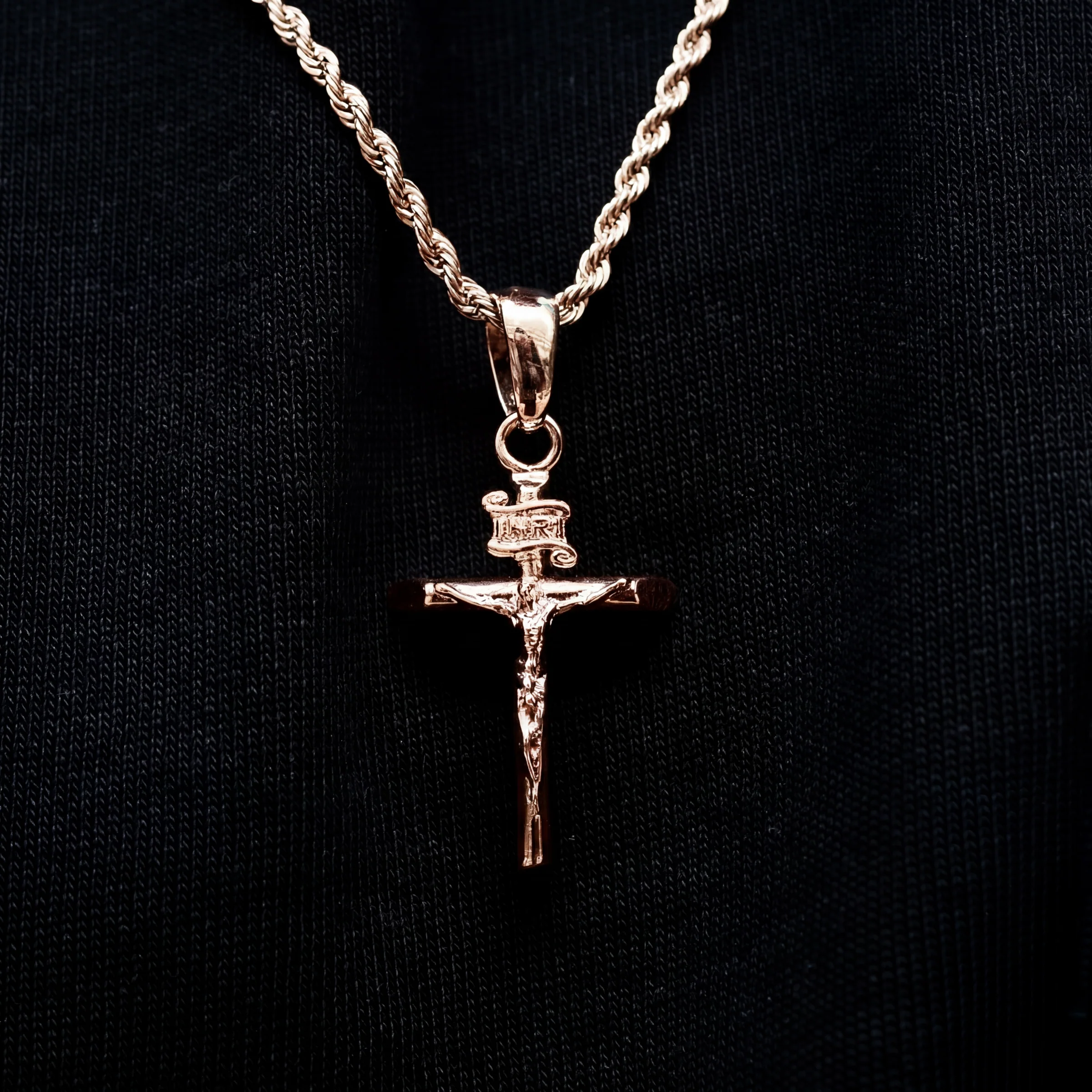 Crucifix Pendant + 2MM Rope Chain Bundle in Rose Gold