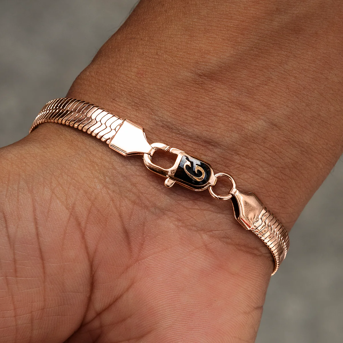 Herringbone Bracelet in Rose Gold - 6mm - Image 3
