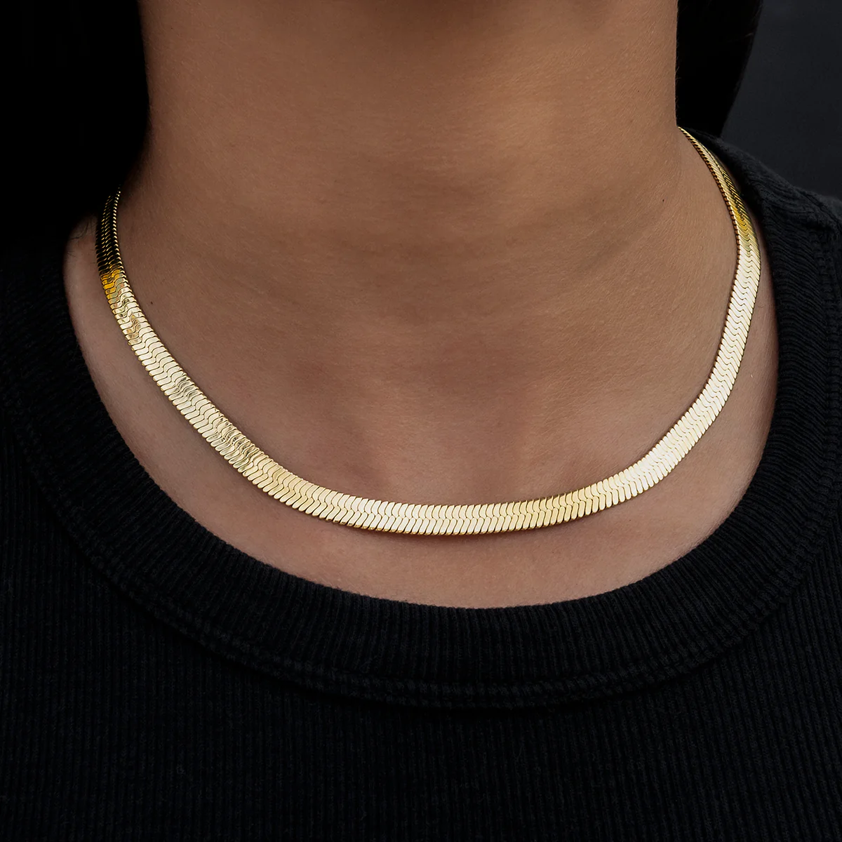 Herringbone Necklace in Yellow Gold- 6mm - Image 2
