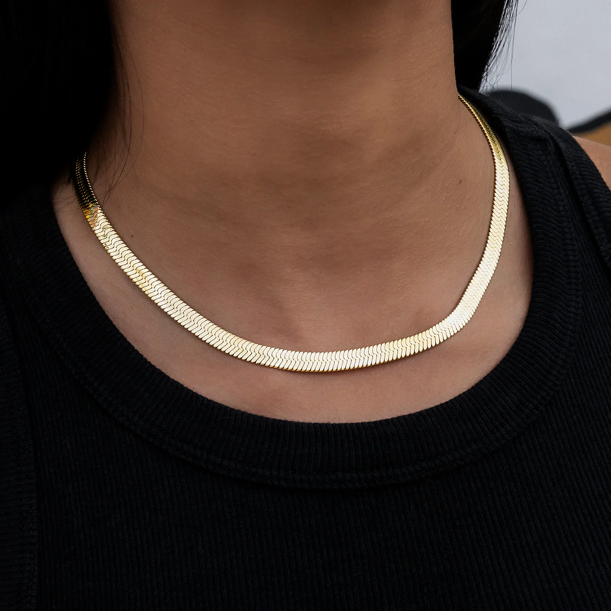 Herringbone Necklace in Yellow Gold- 6mm - Image 3