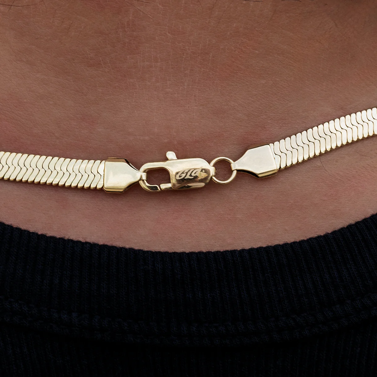 Herringbone Necklace in Yellow Gold- 6mm - Image 4
