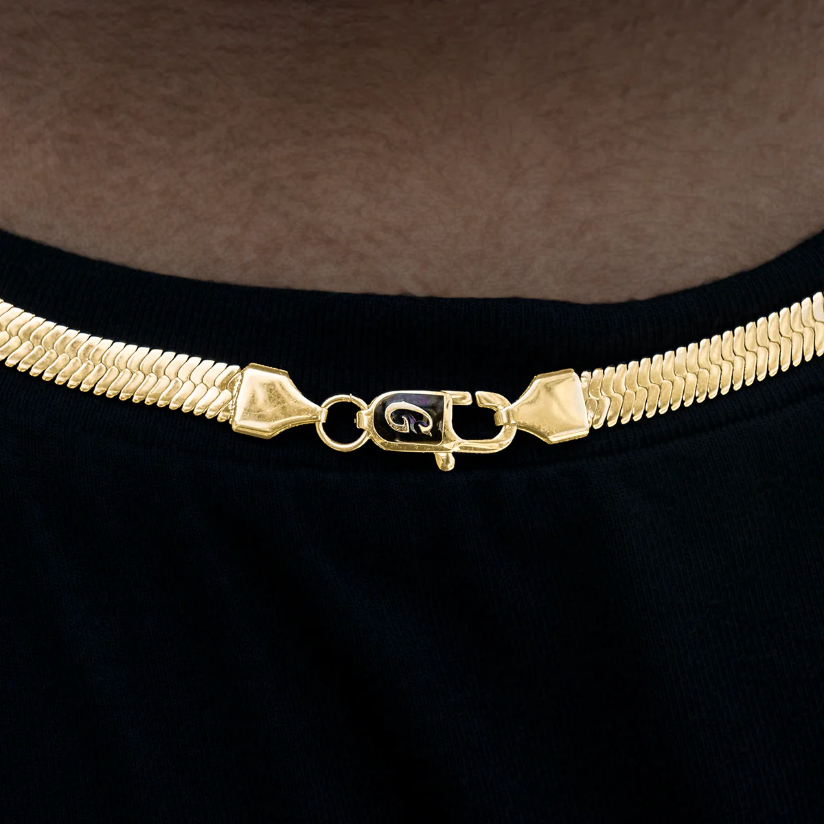 Herringbone Necklace in Yellow Gold- 8mm - Image 6