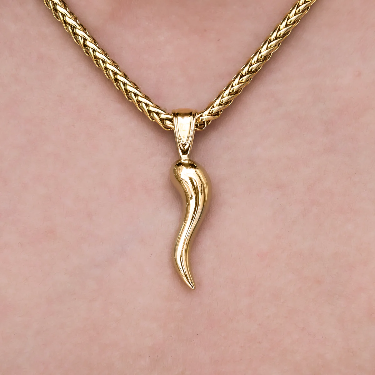 Italian Horn Pendant + 4MM Palm Necklace Bundle in Yellow Gold