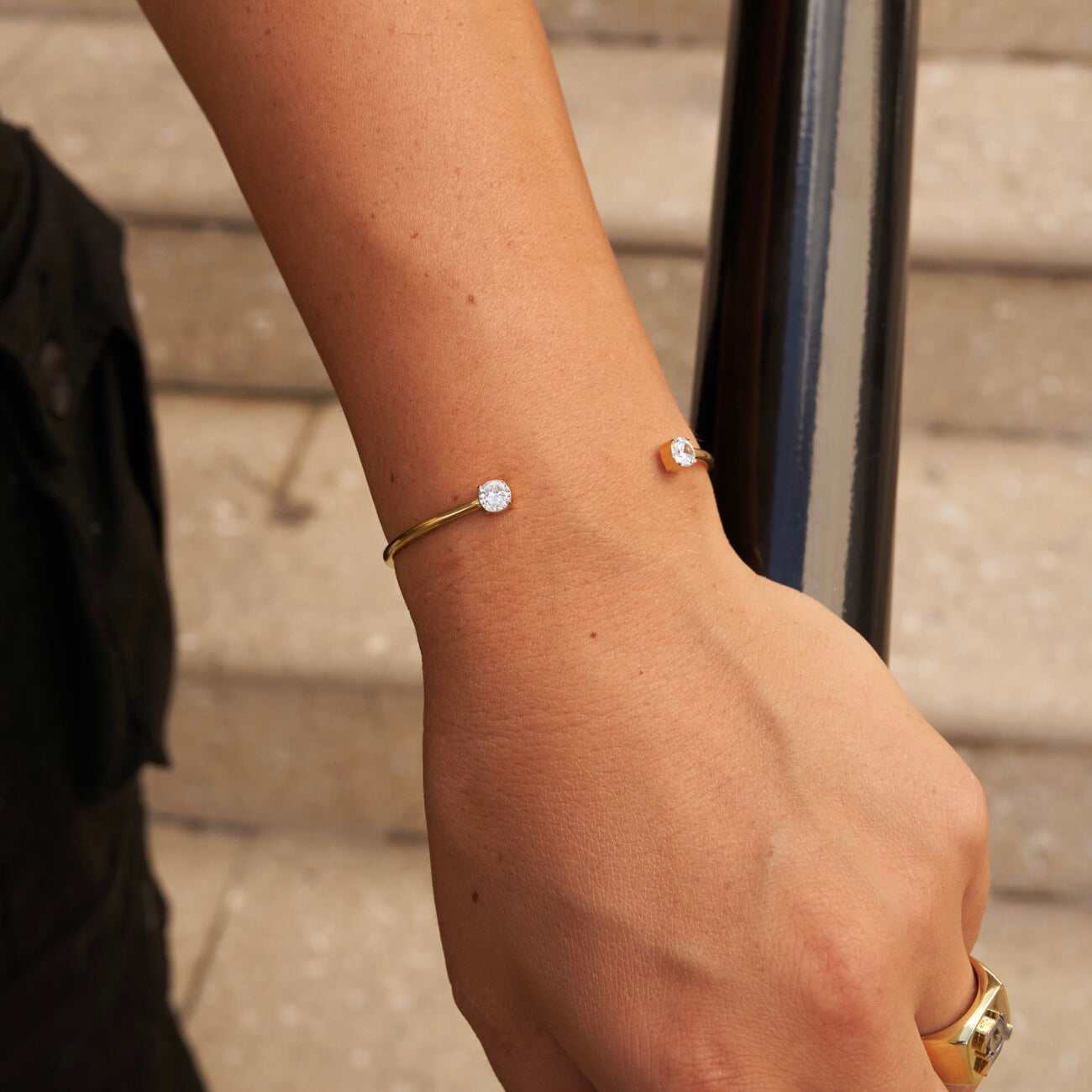 Open-Cuff Bracelet with Round Cut Stones in Yellow Gold - Image 2