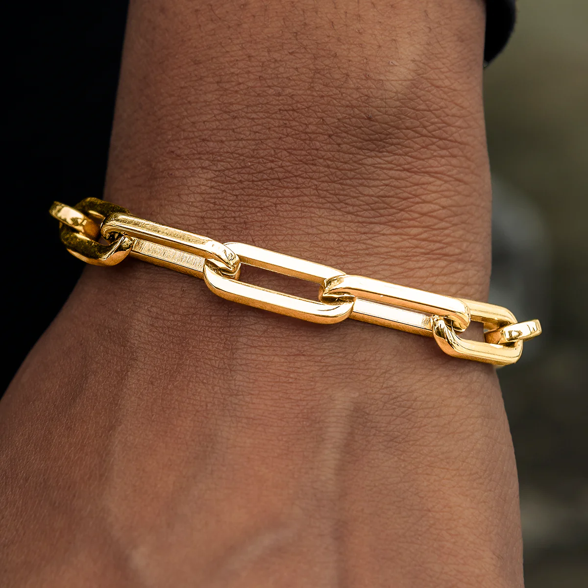 Paper Clip Bracelet in Yellow Gold- 8mm - Image 2