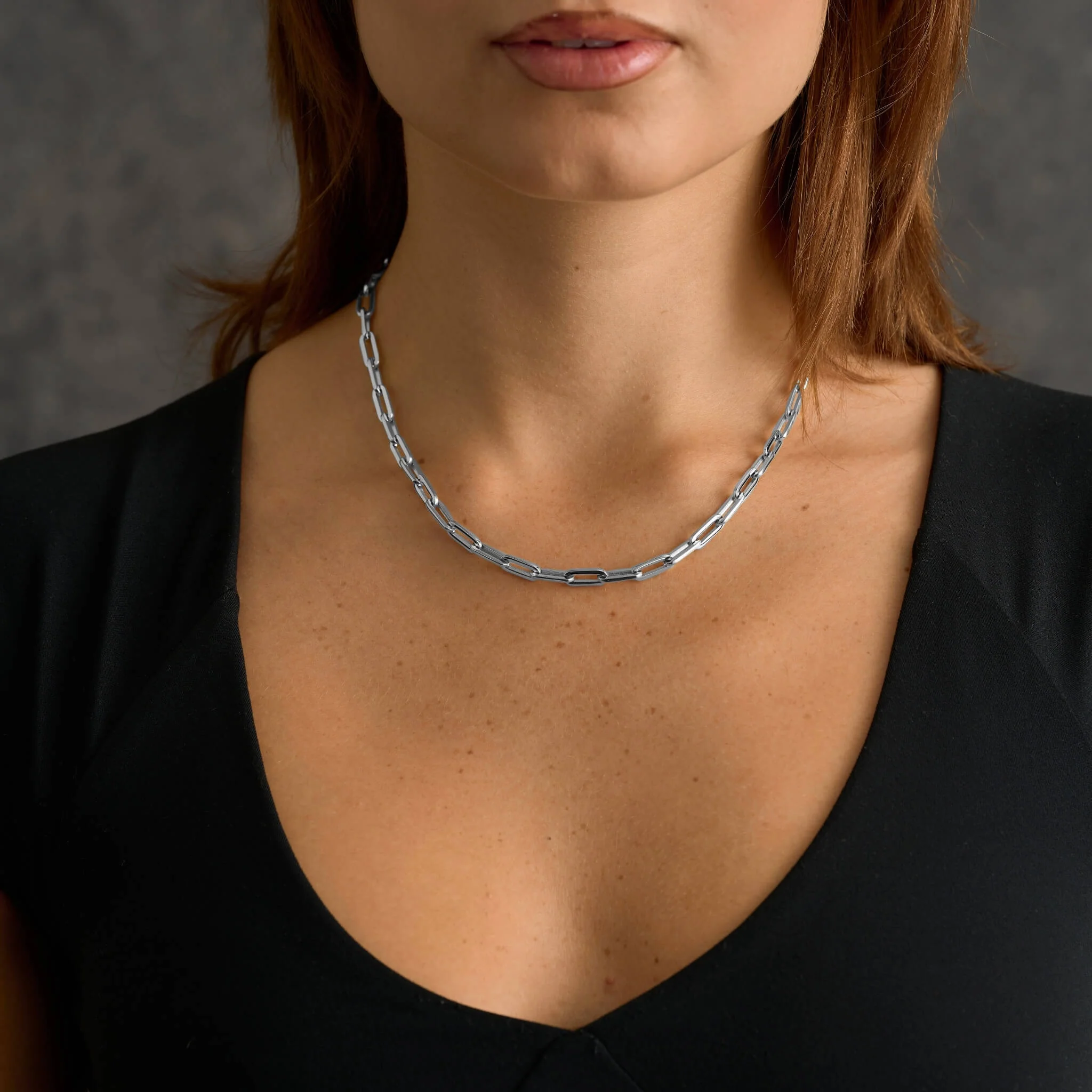 Paper Clip Chain Necklace in White Gold - 5mm - Image 2