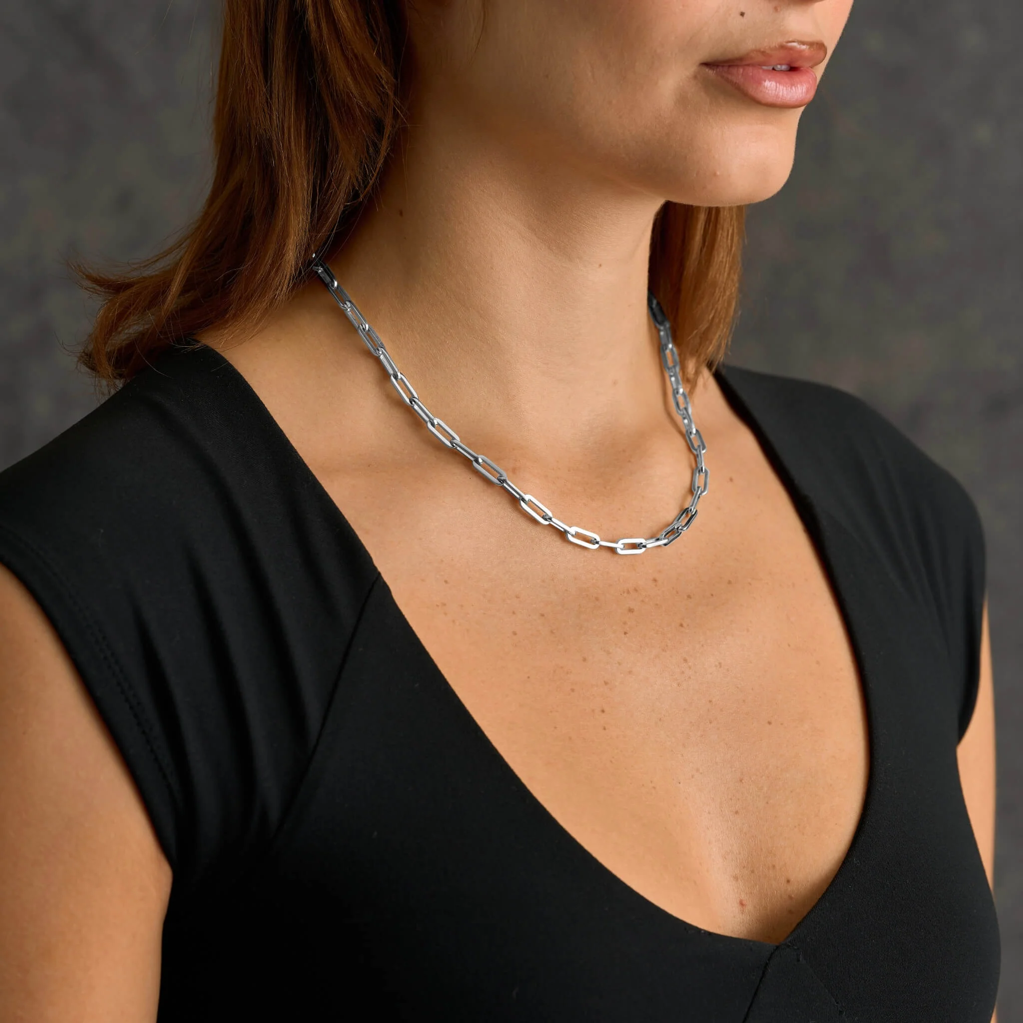 Paper Clip Chain Necklace in White Gold - 5mm - Image 3