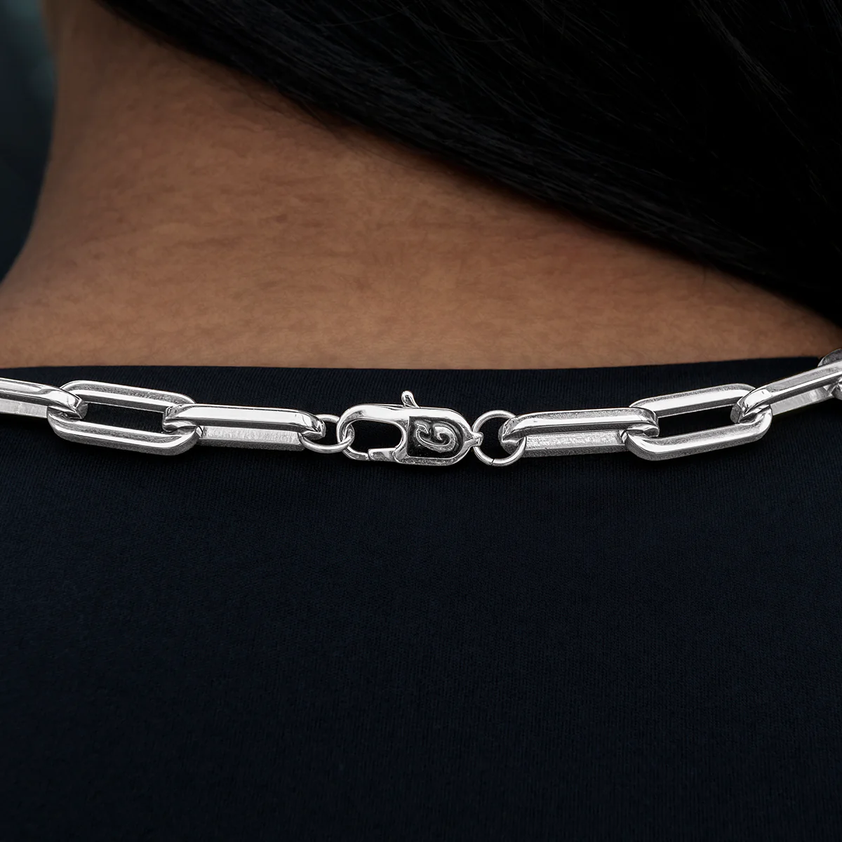 Paper Clip Necklace in White Gold- 8mm - Image 5