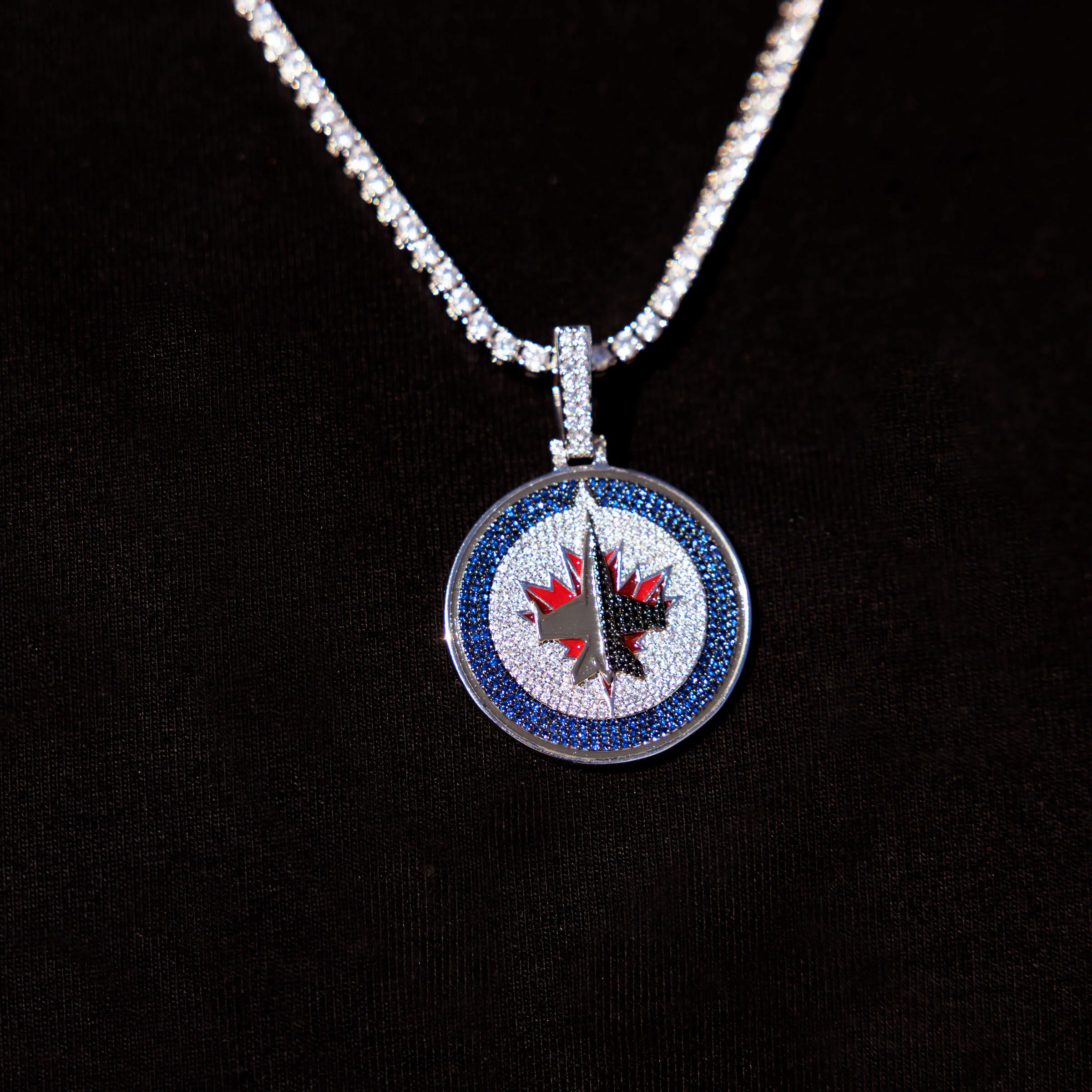 Winnipeg Jets Official NHL Logo Pendant in White Gold