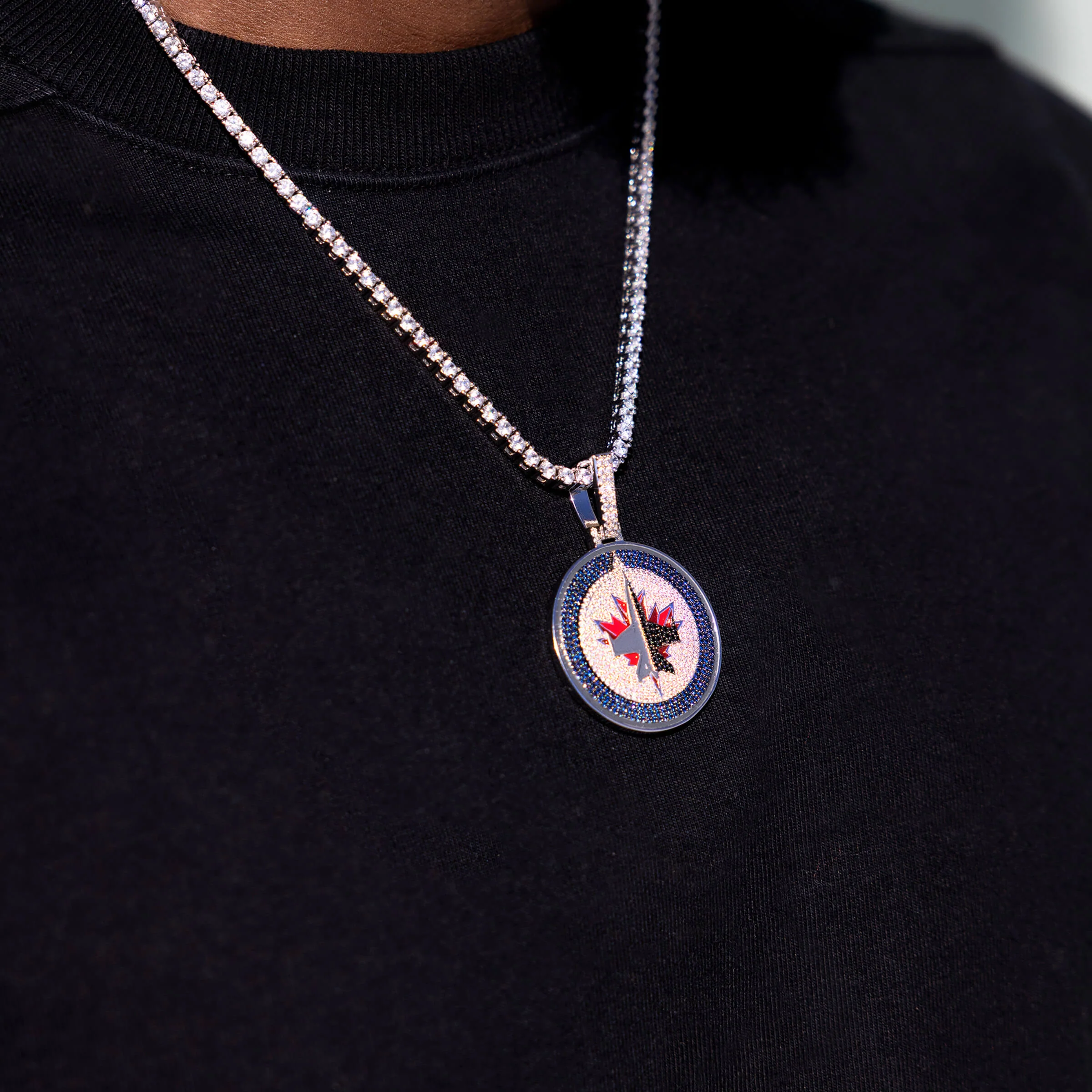 Winnipeg Jets Official NHL Logo Pendant in White Gold - Image 3