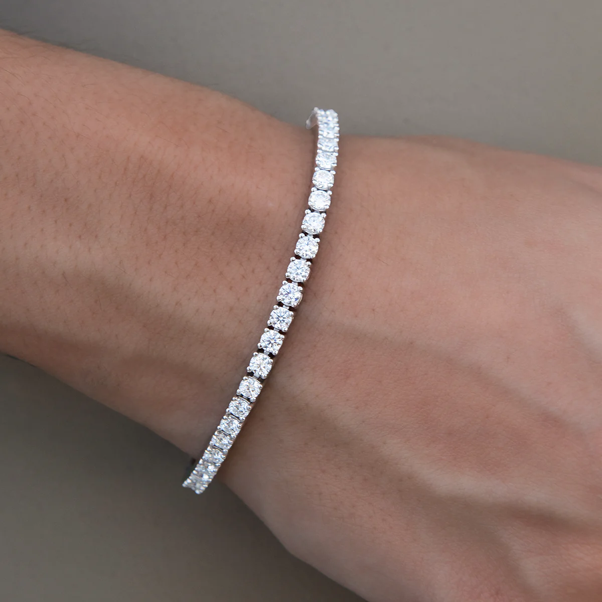 Women's Moissanite Diamond Tennis Bracelet in White Gold Vermeil- 3mm - Image 2