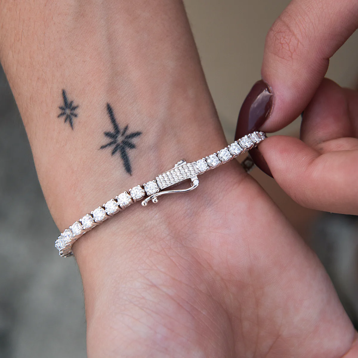 Women's Moissanite Diamond Tennis Bracelet in White Gold Vermeil- 3mm - Image 5
